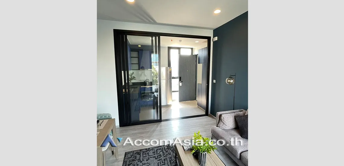 unit 2 Bedrooms  Condominium For Rent in Sukhumvit, Bangkok  near BTS Ekkamai (AA29591)
