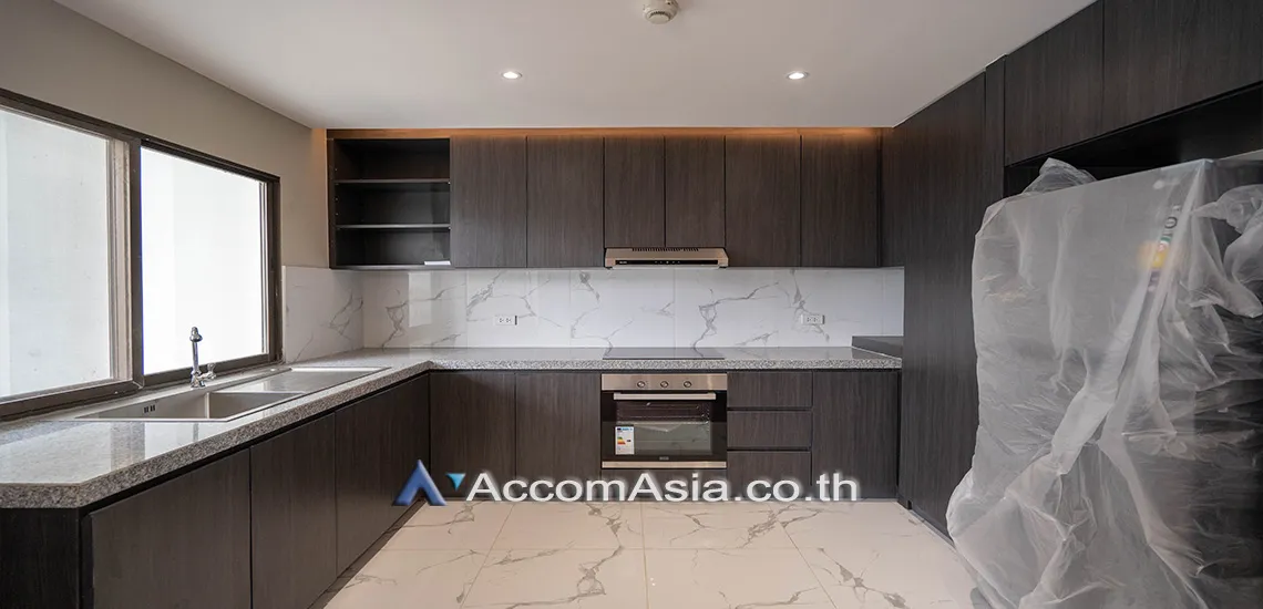 unitPet friendly |  3 Bedrooms  Condominium For Rent in Sukhumvit, Bangkok  near BTS Phrom Phong (AA29619)