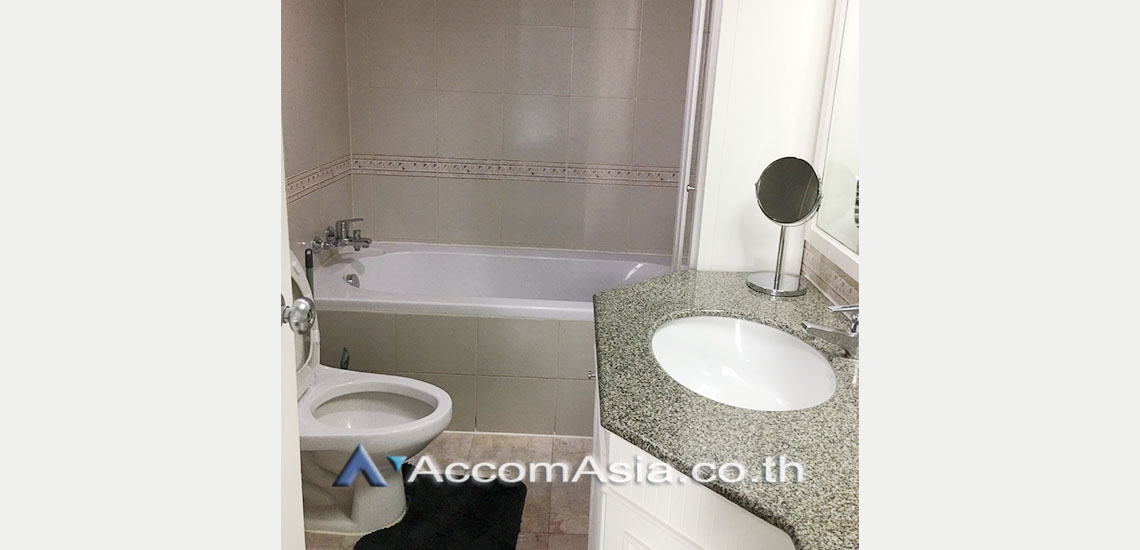 4  2 br Condominium For Rent in Ploenchit ,Bangkok BTS Chitlom at Baan Na Varang AA29671
