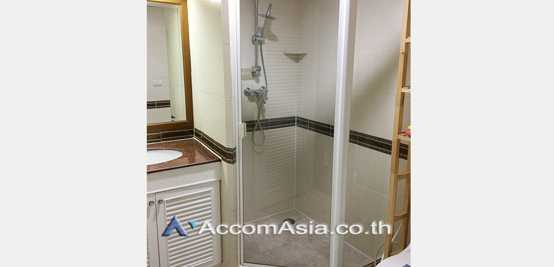 8  2 br Condominium For Rent in Ploenchit ,Bangkok BTS Chitlom at Baan Na Varang AA29671