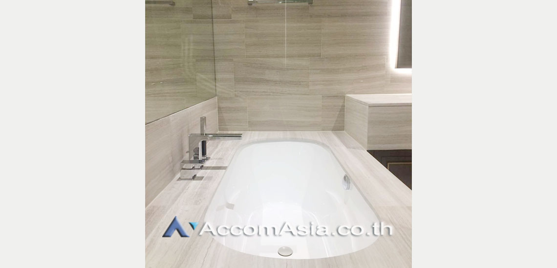 6  1 br Condominium For Sale in Sukhumvit ,Bangkok BTS Phrom Phong at The Diplomat 39 AA29673