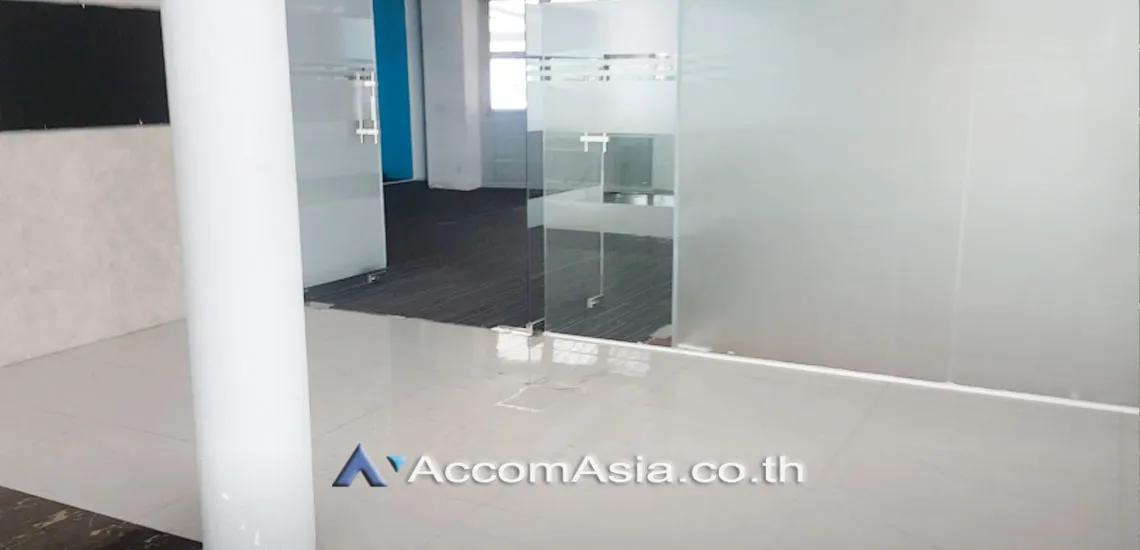 unit Building For Sale in Ratchadaphisek, Bangkok  near MRT Huai Khwang (AA29734)
