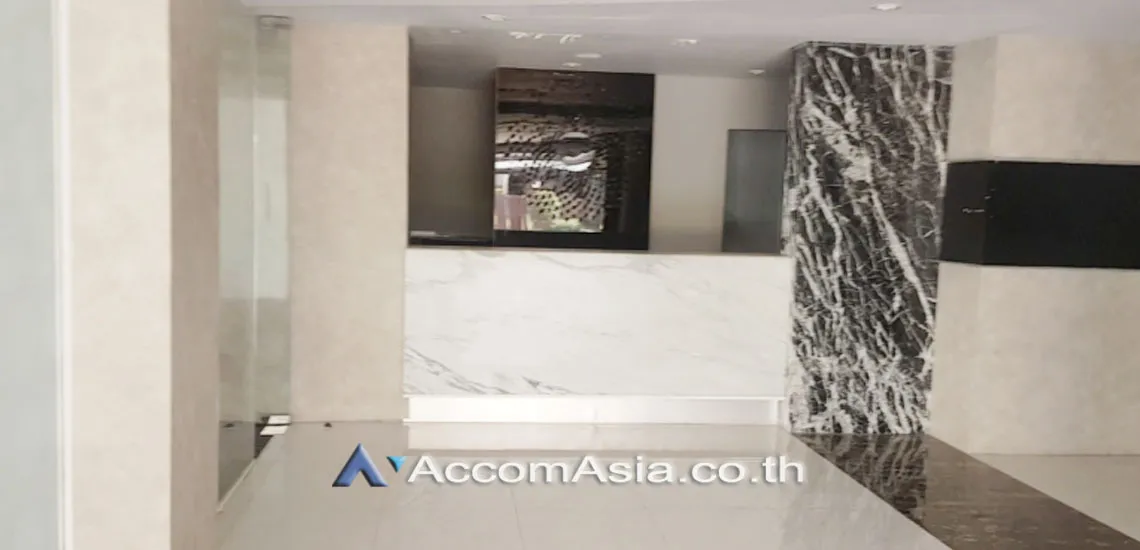 unit Building For Sale in Ratchadaphisek, Bangkok  near MRT Huai Khwang (AA29734)