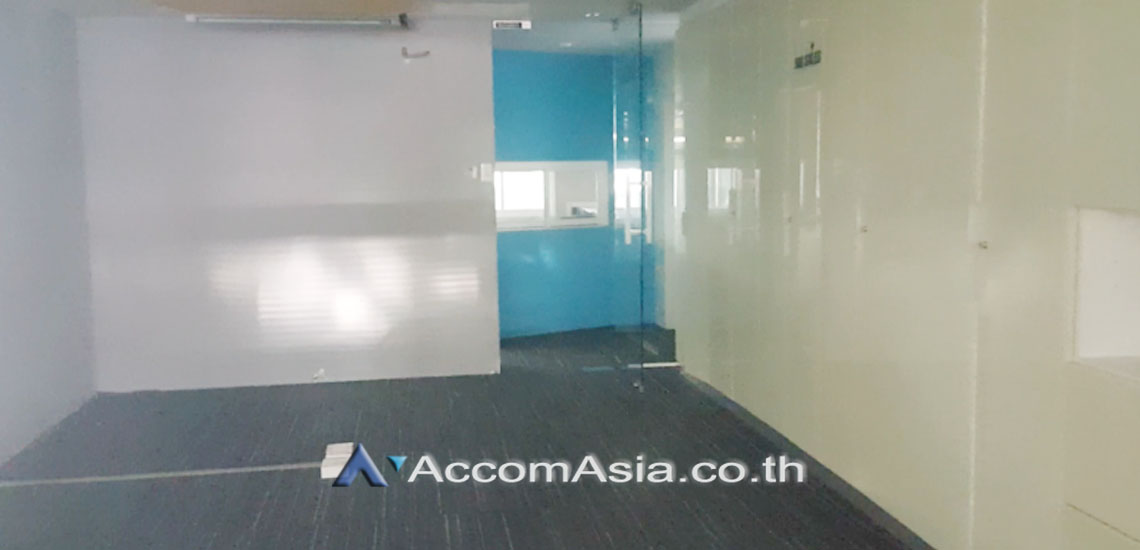 12  Building For Sale in Ratchadaphisek ,Bangkok MRT Huai Khwang AA29734