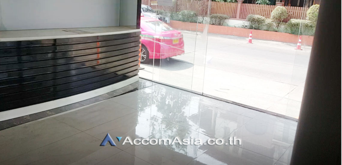 13  Building For Sale in Ratchadaphisek ,Bangkok MRT Huai Khwang AA29734