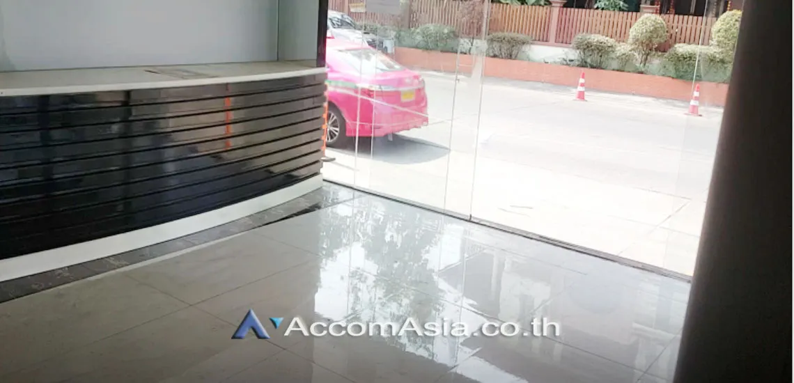 13  Building For Sale in Ratchadaphisek ,Bangkok MRT Huai Khwang AA29734