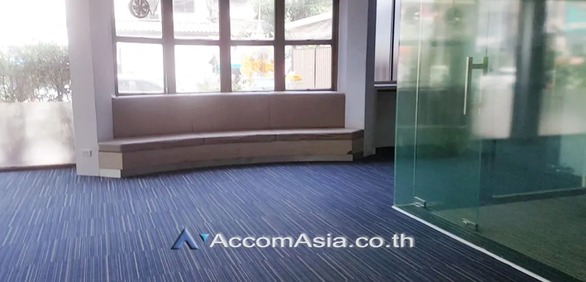 unit Building For Sale in Ratchadaphisek, Bangkok  near MRT Huai Khwang (AA29734)
