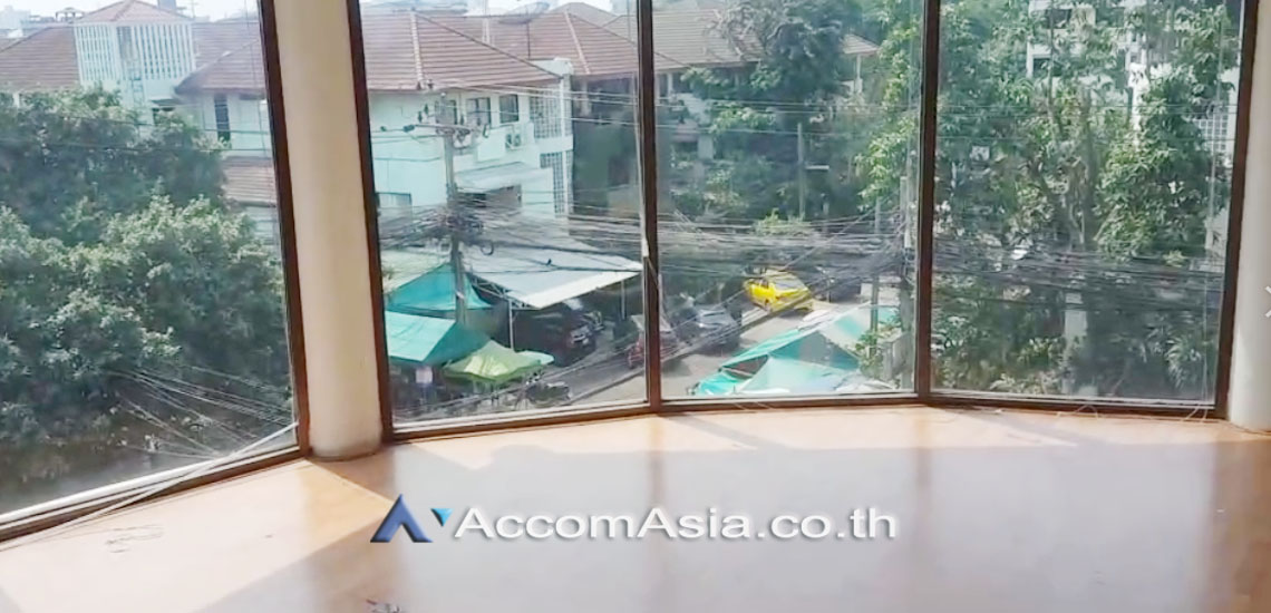 8  Building For Sale in Ratchadaphisek ,Bangkok MRT Huai Khwang AA29734