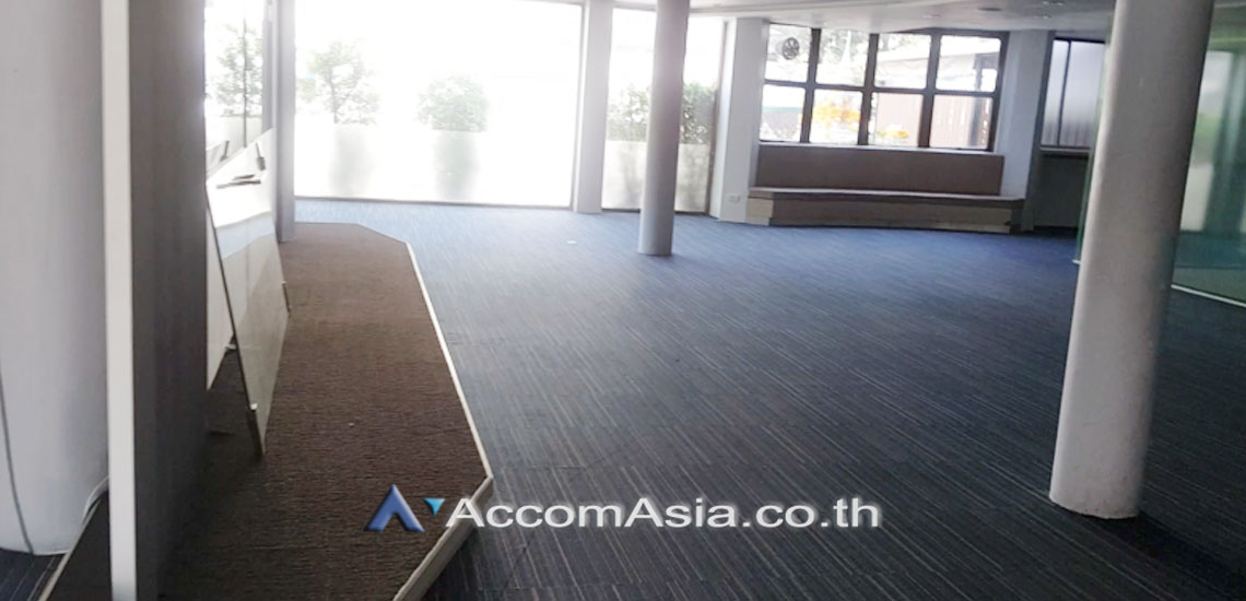 11  Building For Sale in Ratchadaphisek ,Bangkok MRT Huai Khwang AA29734