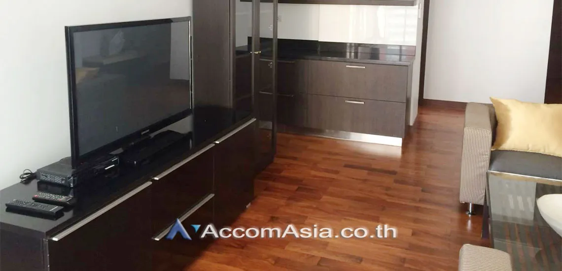 unit 2 Bedrooms  Condominium For Rent in Ploenchit, Bangkok  near BTS Chitlom (AA29768)