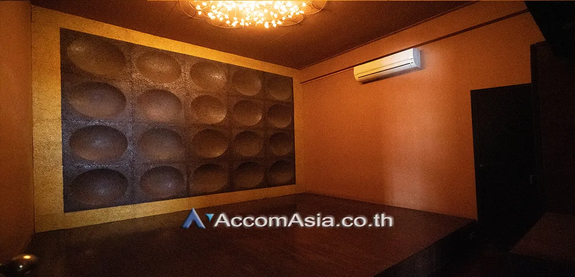 9  10 br House For Rent in Sukhumvit ,Bangkok BTS Phrom Phong AA29769