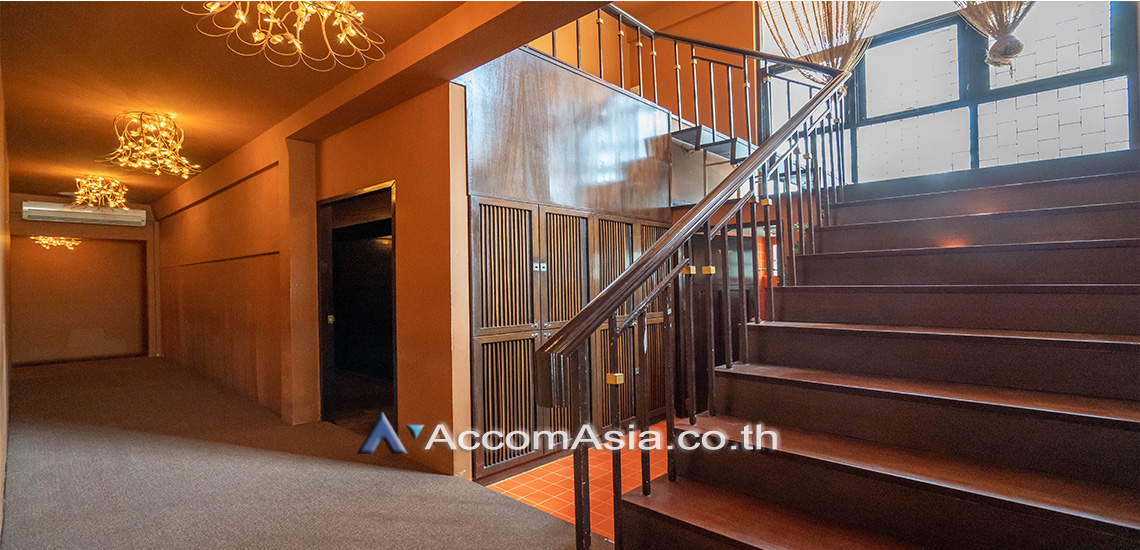  1  10 br House For Rent in Sukhumvit ,Bangkok BTS Phrom Phong AA29769