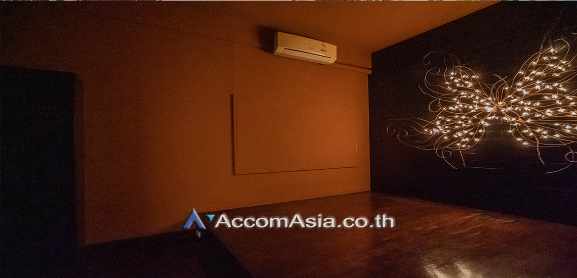11  10 br House For Rent in Sukhumvit ,Bangkok BTS Phrom Phong AA29769