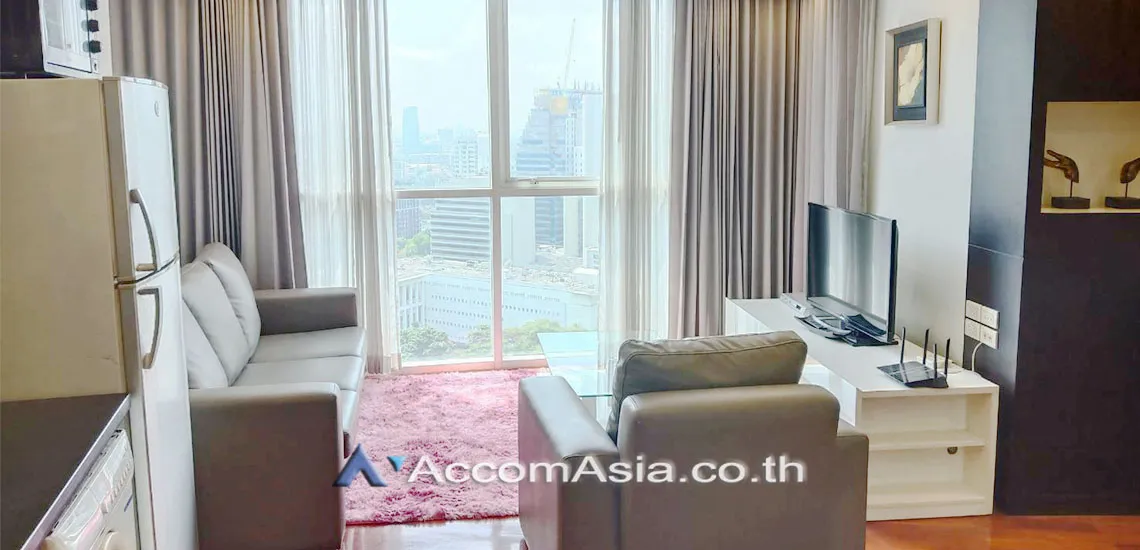 unit 2 Bedrooms  Condominium For Rent in Ploenchit, Bangkok  near BTS Chitlom (AA29772)