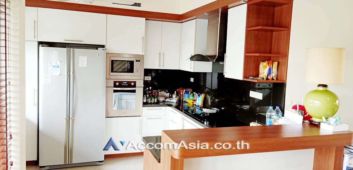 6  3 br Apartment For Rent in Phaholyothin ,Bangkok BTS Ari at Low-rise Apartment 750m. walk to BTS AA29784