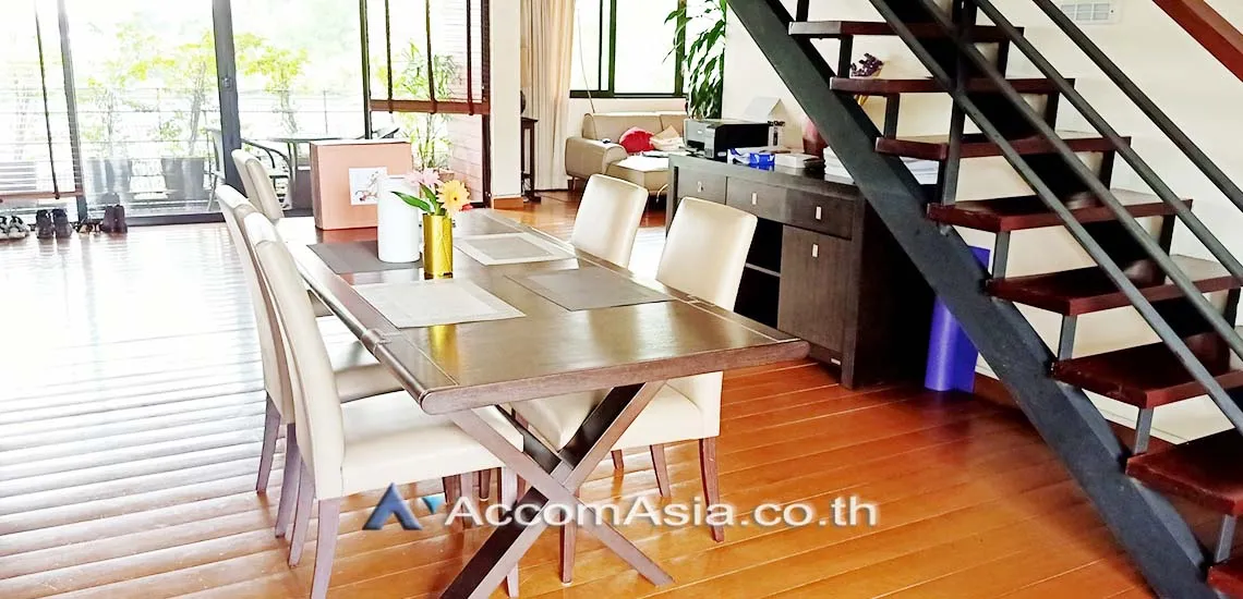unitDuplex Condo |  3 Bedrooms  Apartment For Rent in Phaholyothin, Bangkok  near BTS Ari (AA29784)