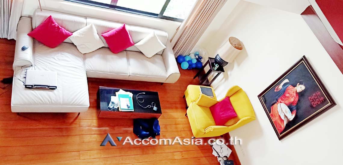  2  3 br Apartment For Rent in Phaholyothin ,Bangkok BTS Ari at Low-rise Apartment 750m. walk to BTS AA29784