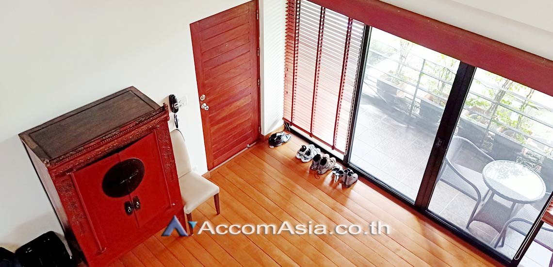 5  3 br Apartment For Rent in Phaholyothin ,Bangkok BTS Ari at Low-rise Apartment 750m. walk to BTS AA29784