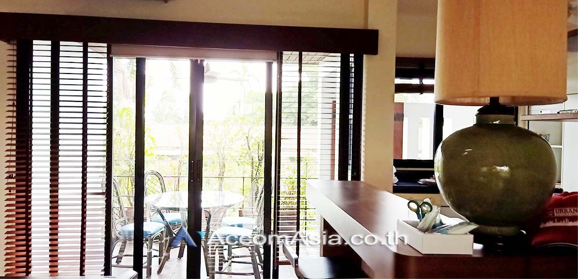 9  3 br Apartment For Rent in Phaholyothin ,Bangkok BTS Ari at Low-rise Apartment 750m. walk to BTS AA29784