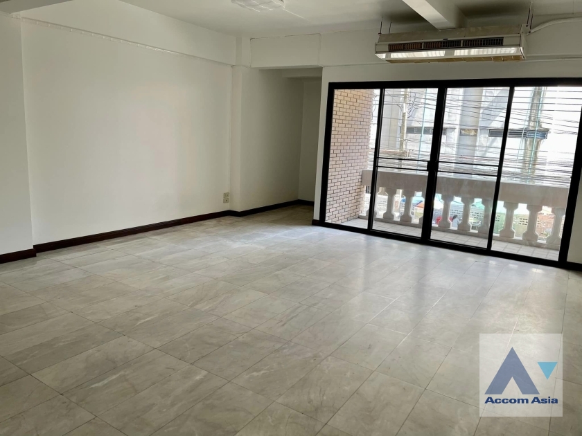 10  8 br Townhouse For Rent in Sukhumvit ,Bangkok BTS Nana AA29833