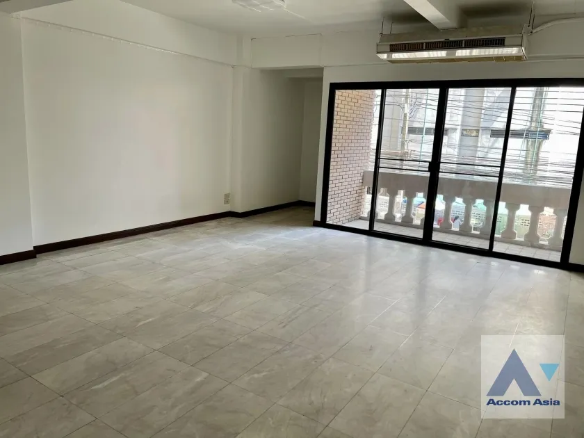 10  8 br Townhouse For Rent in Sukhumvit ,Bangkok BTS Nana AA29833