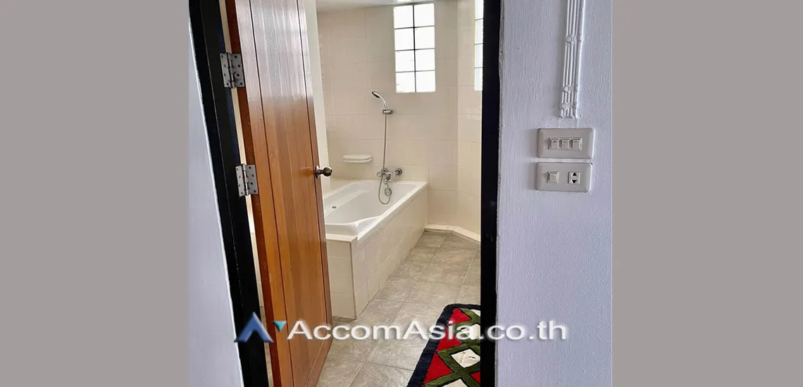 12  8 br Townhouse For Rent in Sukhumvit ,Bangkok BTS Nana AA29833
