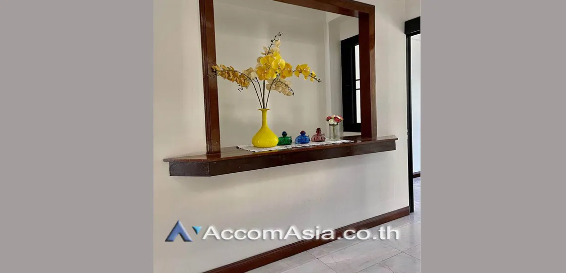 15  8 br Townhouse For Rent in Sukhumvit ,Bangkok BTS Nana AA29833