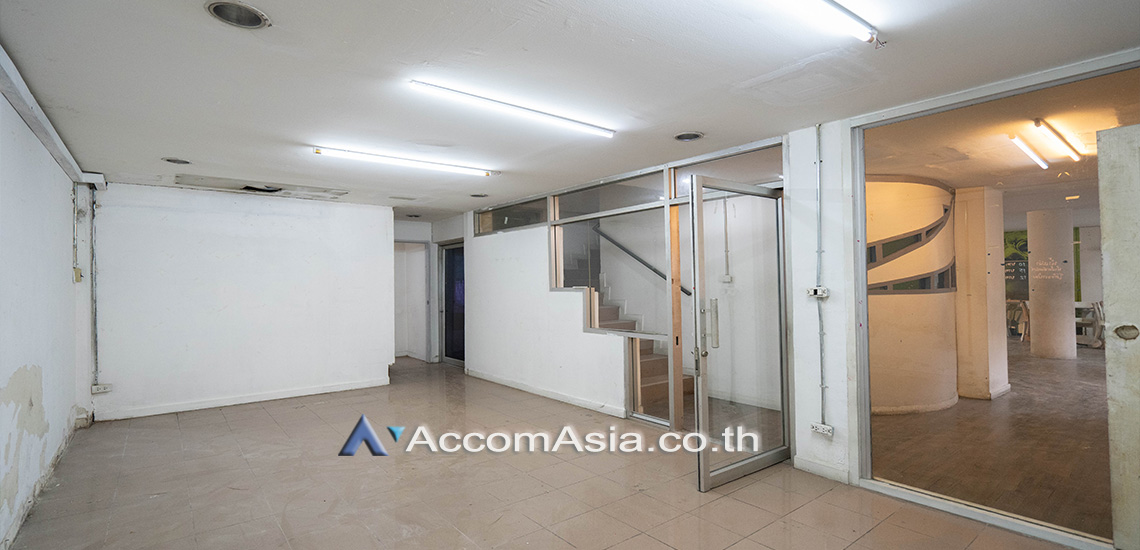 6  3 br House for rent and sale in Ploenchit ,Bangkok BTS Ploenchit AA29858