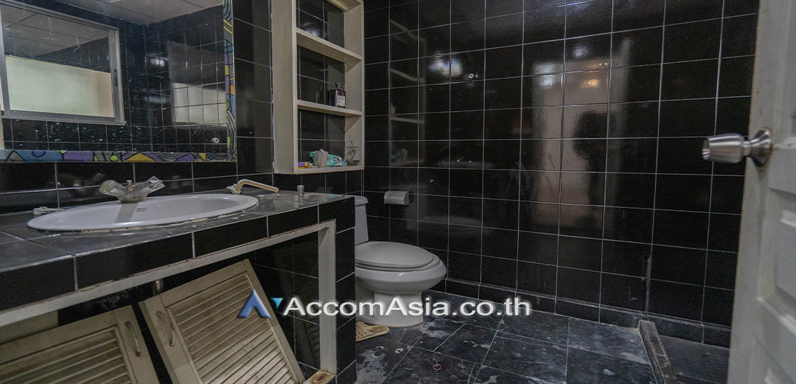 11  3 br House for rent and sale in Ploenchit ,Bangkok BTS Ploenchit AA29858