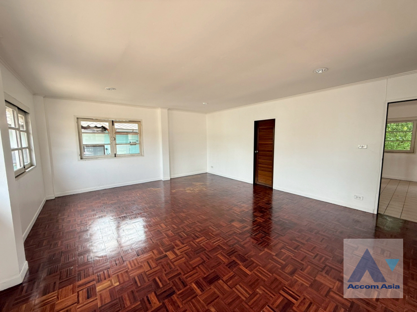 12  2 br House For Rent in Sukhumvit ,Bangkok MRT Sukhumvit - BTS Asok AA29865