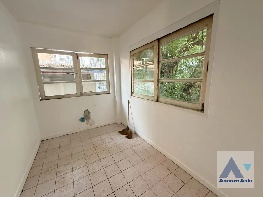 24  2 br House For Rent in Sukhumvit ,Bangkok MRT Sukhumvit - BTS Asok AA29865