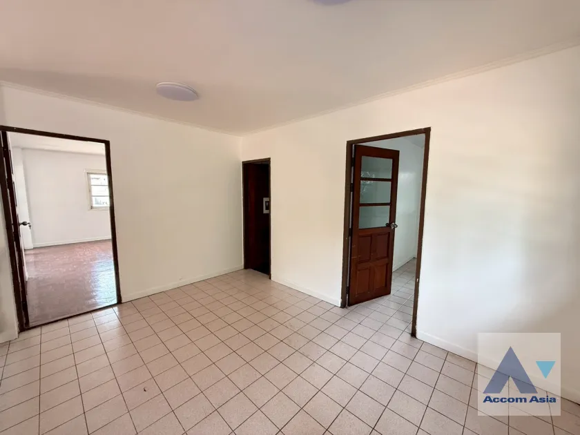 10  2 br House For Rent in Sukhumvit ,Bangkok MRT Sukhumvit - BTS Asok AA29865