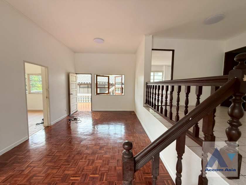 8  2 br House For Rent in Sukhumvit ,Bangkok MRT Sukhumvit - BTS Asok AA29865