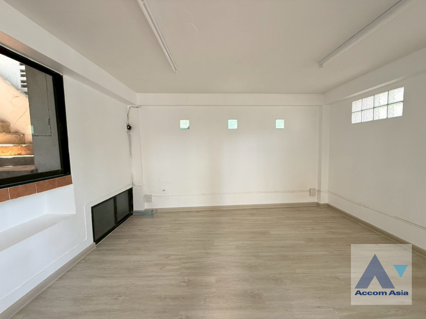 22  2 br House For Rent in Sukhumvit ,Bangkok MRT Sukhumvit - BTS Asok AA29865