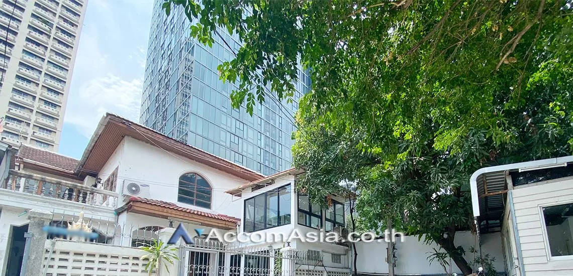  1  4 br House For Sale in Sukhumvit ,Bangkok MRT Queen Sirikit National Convention Center AA29866