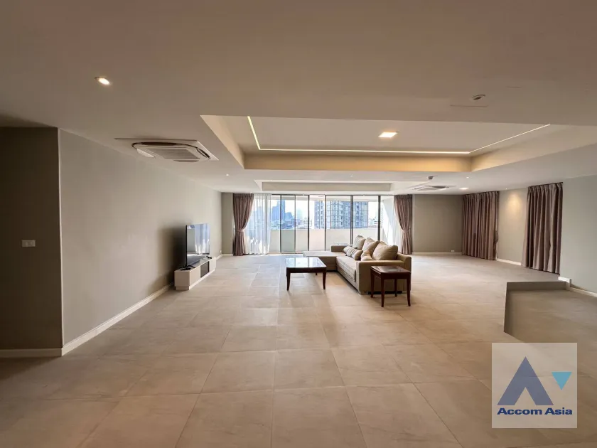 Pet friendly |  Premier Condominium Condominium  4 Bedroom for Rent BTS Phrom Phong in Sukhumvit Bangkok