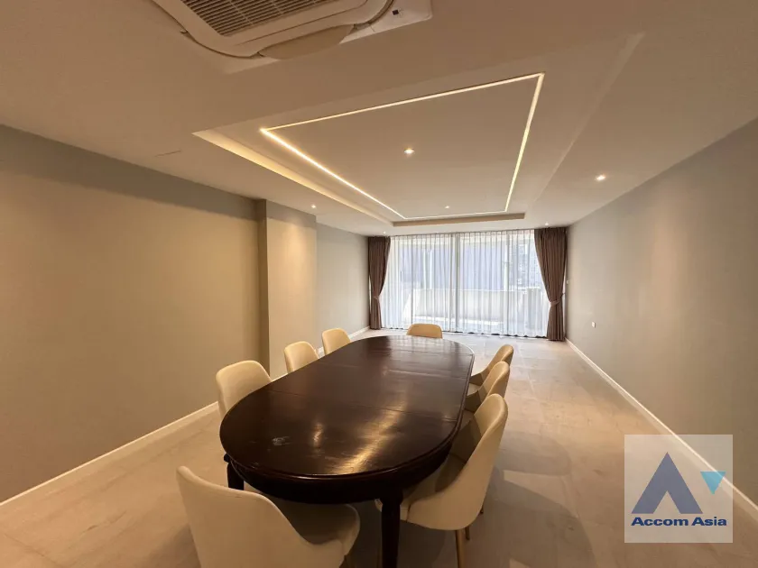 unitPet friendly |  4 Bedrooms  Condominium For Rent in Sukhumvit, Bangkok  near BTS Phrom Phong (2022201)