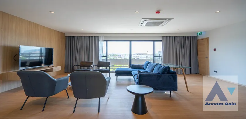 unitPet friendly |  3 Bedrooms  Apartment For Rent in Sukhumvit, Bangkok  near BTS Ekkamai (AA29930)