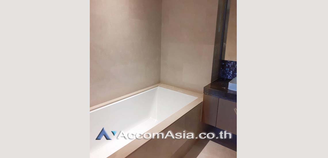 10  2 br Condominium For Rent in Ploenchit ,Bangkok BTS Ratchadamri at Magnolias Ratchadamri Boulevard AA29948
