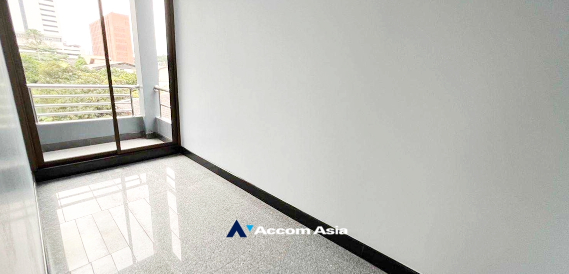 12  4 br House for rent and sale in Ploenchit ,Bangkok BTS Chitlom AA29957