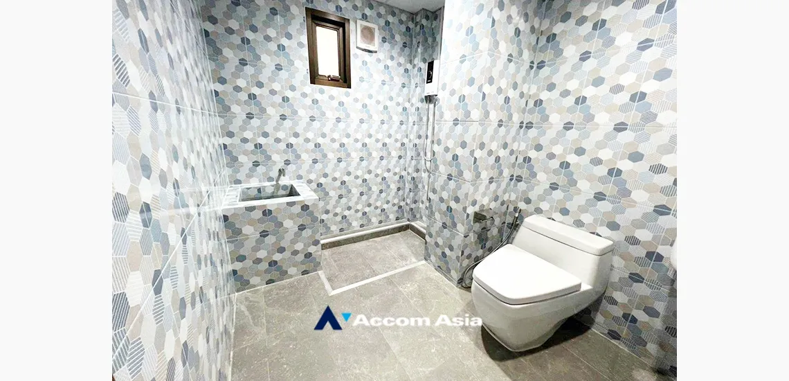 14  4 br House for rent and sale in Ploenchit ,Bangkok BTS Chitlom AA29957