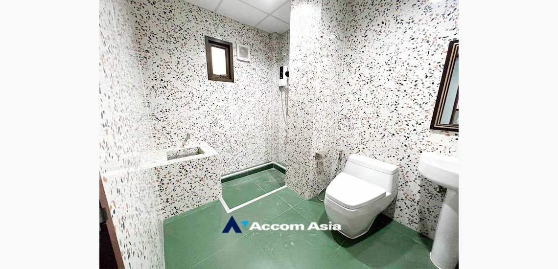 17  4 br House for rent and sale in Ploenchit ,Bangkok BTS Chitlom AA29957