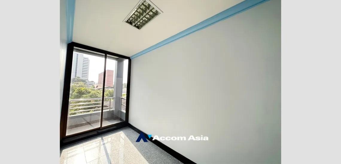 22  4 br House for rent and sale in Ploenchit ,Bangkok BTS Chitlom AA29957