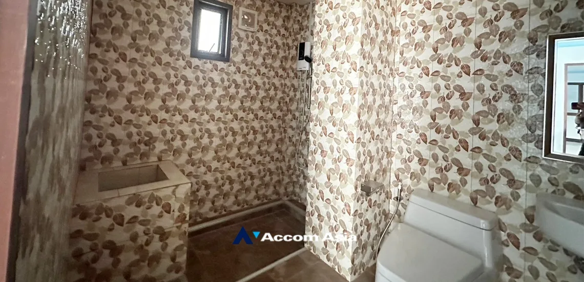 20  4 br House for rent and sale in Ploenchit ,Bangkok BTS Chitlom AA29957
