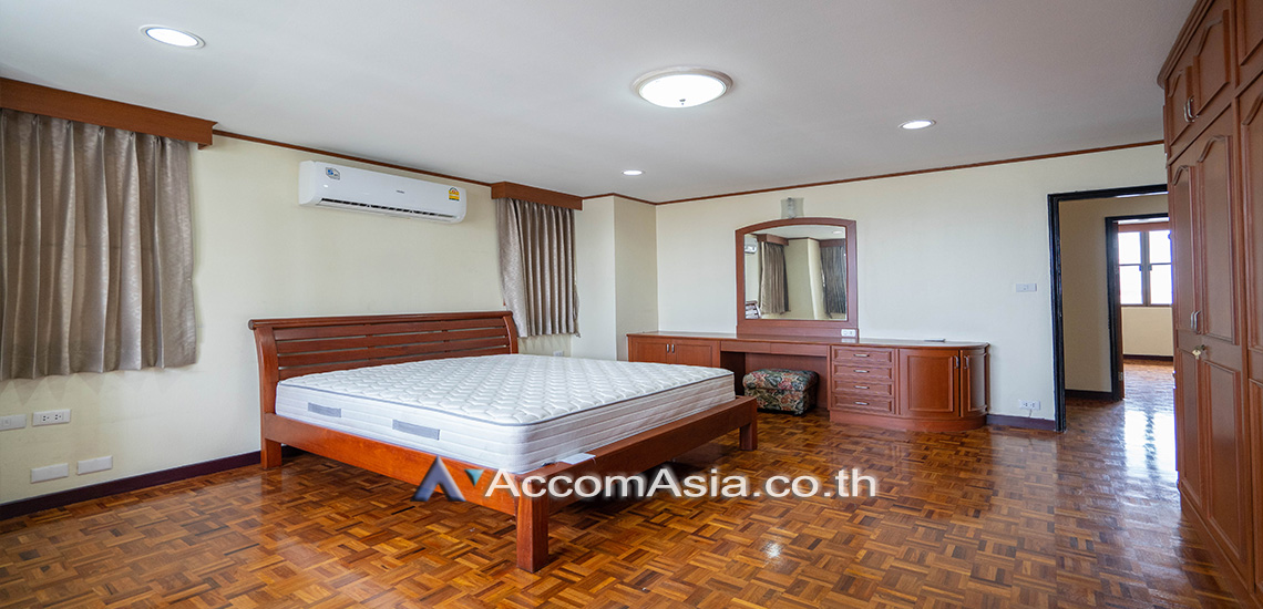  1  3 br Condominium For Rent in Sukhumvit ,Bangkok BTS Thong Lo at Karuehart Thongthip AA29971