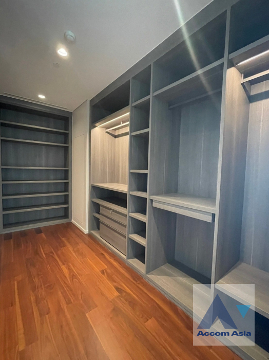 4  3 br Condominium For Rent in Ploenchit ,Bangkok BTS Chitlom at The Residences at Sindhorn Kempinski Hotel Bangkok AA29972