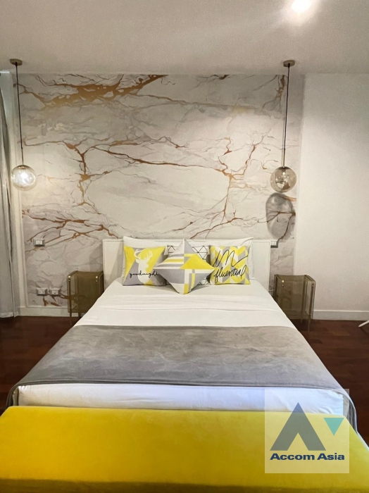 7  2 br Apartment For Rent in Ploenchit ,Bangkok BTS Chitlom - MRT Lumphini at Low-Rise Cozy Apartment, 5 mins walk to Lumpini park AA29985