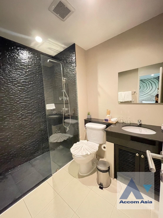 10  2 br Apartment For Rent in Ploenchit ,Bangkok BTS Chitlom - MRT Lumphini at Low-Rise Cozy Apartment, 5 mins walk to Lumpini park AA29985