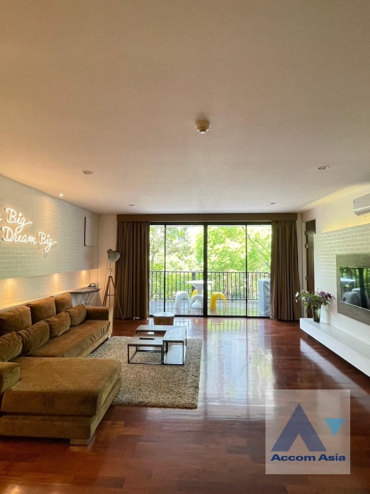  2  2 br Apartment For Rent in Ploenchit ,Bangkok BTS Chitlom - MRT Lumphini at Low-Rise Cozy Apartment, 5 mins walk to Lumpini park AA29985