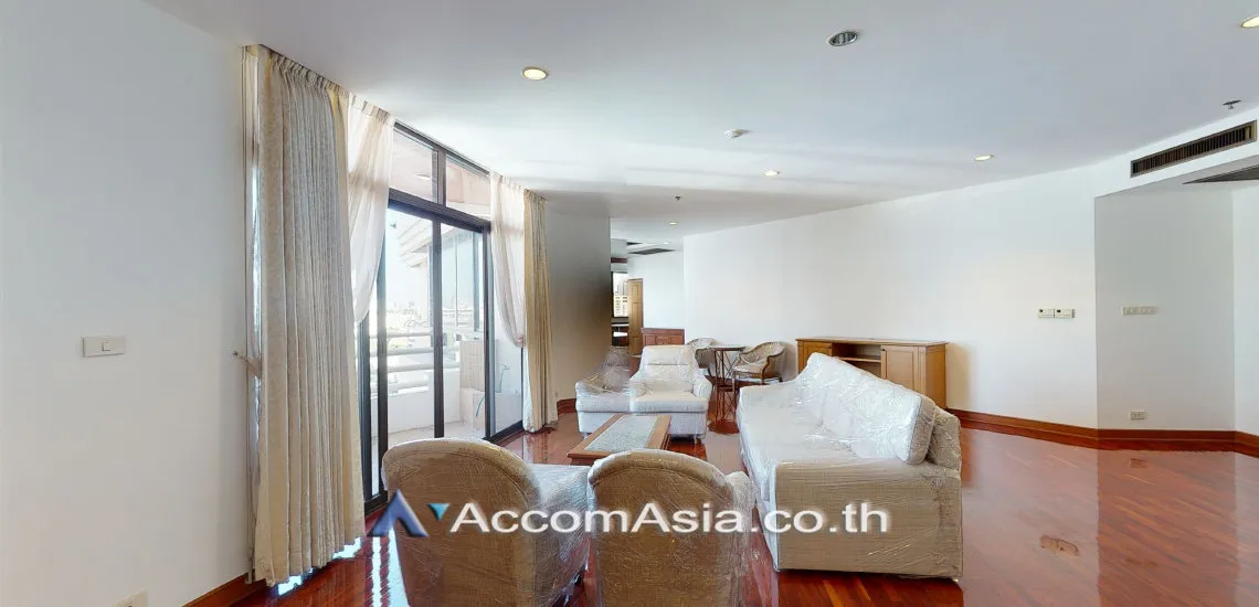 Pet friendly |  Ruamsuk Condominium Condominium  3 Bedroom for Rent BTS Phrom Phong in Sukhumvit Bangkok